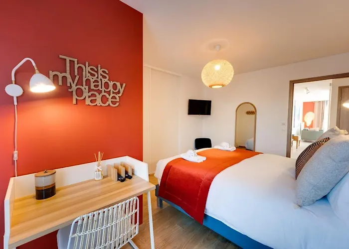 Le Reposoir - New 2 Bedroom Apartment With Terrace & Garage
